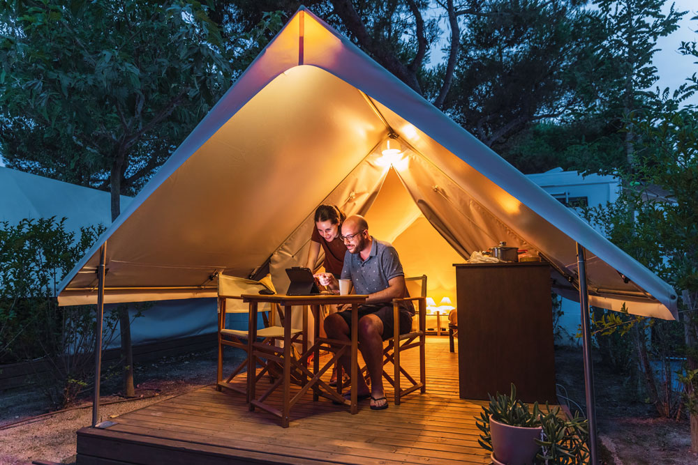 couples-glamping-norfolk